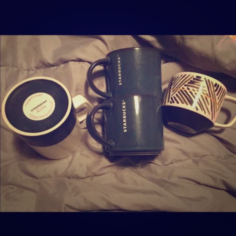 4 Starbucks mugs coffee cups